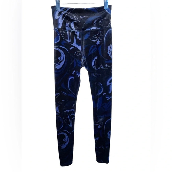 Athleta Elation Velvet Tight Leggings Women’s Size XXS Black Blue Swirl Print - Picture 1 of 7